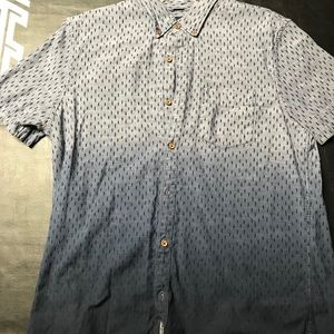 American Eagle men’s large button down